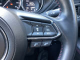 MRCC(マツダレーダークルーズコントロール)は先行車との車間を維持しながら追従走行を行い、長距離でのドライバー負担を軽減させてくれます。