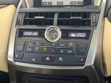 運転席側、助手席側シートヒーターで座席ポカポカ!