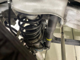 お車を安心してお乗りいただく為には、足回りの定期点検が欠かせません。サービスサポート(有償保証)では無料点検もご提供しており、安心のカーライフをお過ごしいただけるサポート体制が整っています。