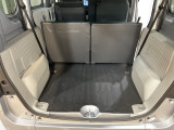 商用車ならではの広大な荷室です。開口部も大きいので荷物の出し入れもスムーズです。