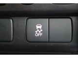 VSA(Vehicle Stability Assist)が装備!!VSAはコーナリング時の横滑りを抑制する機能と車両の急激な挙動変化を抑える機能で、安定した走行を実現していいます!!
