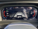 ディスプレイに車両情報や設定が表示可能です。
