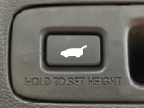 【パワーバックドア】スマートキーや運転席のボタンを押すだけでリアゲートが自動で開閉します!荷物を持っている時や、高い位置にあるバックドアを閉める際に便利な機能です♪