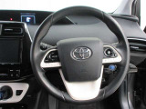 ハンドルは軽やかに回り、気持ちよく運転ができます。