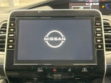 【大画面ナビ】人気の大型10インチナビを装備。存在感のある大画面はインパクト大!ナビ利用時のマップ表示は見やすく、テレビやDVDは臨場感がアップ!いつものドライブがグッと楽しくなります♪