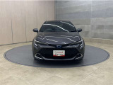 お車購入のポイントとなるフロントマスクです!シャープな目つきが印象的なデザインのヘッドランプです。