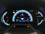 とっても見やすいメーターです。夜間時はラグジュアリーな気分にさせてくれる照明が魅力ですので、夜のドライブも楽しみになりますよ♪