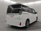 大きすぎず、小さすぎず、運転もしやすくシートアレンジも多彩で、どの世代の方にも気に入っていただけるお車です♪