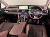 水平基調のインストメントパネル。すっきりしていて運転に集中できますね。