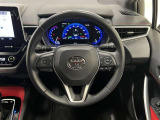 3本スポークステアリング!ステアリングスイッチ付!ステアリングホイール表皮に、はがれがありますので、納車前の点検時にハンドル交換させていただきます。