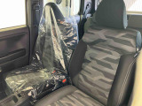 フロントシートです。ゆったり運転ができます。長距離ドライブもラクラク♪♪