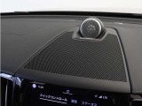 【Bowers&Wilkins】世界のオーディオファン垂涎のプレミアムサウンドシステムを搭載。コンサートホールのベストポジションに相当する音場空間を忠実に再現。乗る人すべてに驚きの音響体験を提供します