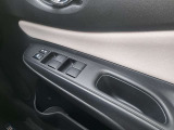 パワーウィンドウのスイッチです