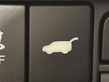 【パワーテールゲート】荷物を抱えた状態でもリアゲートの開閉が可能です!お買い物時やアウトドアの際に役立ちますね。