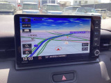 【ナビ】Honda純正ナビゲーション装備(HondaCONNECT対応)スマートフォンからリモート操作が可能。車内Wi-Fiや自動地図更新など便利な機能が使用できます。●基本パック(有料)が必要です。