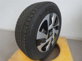 R6年式冬タイヤ185/60R15ブリヂストン製です。