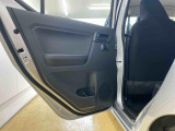 お車の状態をしっかりとお伝えするために1台の車両に付き40枚以上の画像を用意しております。外装はもちろん、室内の装備やお車の特徴などごらんください。
