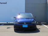 LEDマトリクスヘッドライト「IQ.LIGHT」を装備。フロントカメラで対向車や先行車を検知してLEDを個別で自在に点灯消灯の制御をし、最適な配光を可能にしたヘッドライトシステムでございます。