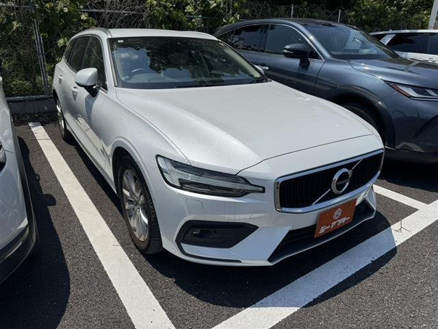 V60 T5 モメンタム 禁煙車 純正9インチナビ フルセグTV 白革シ