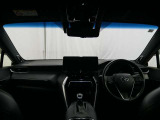 見通しのよいすっきりとした視界で、誰でも運転しやすいです。運転のしやすさは疲れにくさにも繋がりますよ♪