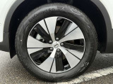 18インチアルミホイール 5スポーク ダイヤモンドカット/ ブラック(7.5Jx18)235/55R18サイズのコンチネンタルを装着