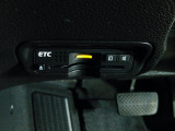 ETC付。高速道路の料金所はキャッシュレスで通過です。サービスエリア等にあるスマートインターの出入りも利用可能でとっても便利。ご納車後すぐにお使い頂けるようセットアップしてのお渡しとなります。