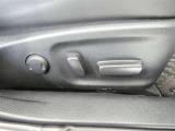 運転席パワーシート搭載。微妙な調整が手軽にでき、ピッタリのポジションで運転することが可能です。