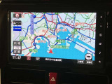 ディスプレイオーディオやカーナビは、現代のドライブにおいて欠かせない装備のひとつです。初めての場所でも迷いにくく、快適なルート案内で運転をサポートします。移動中のエンターテインメント性も高まります。
