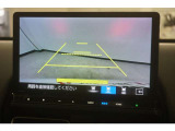 バックカメラ搭載です!車庫入れが苦手な人はもちろん、車両感覚に自信がある人にもお勧めです!見えない箇所が見えるようになるので、低い障害物や隠れてしまっている子供の存在等にも気付く事が出来ます。