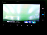 バックカメラの画像です。ガイドラインがスムースな車庫入れをサポートいたします。車庫入れの安心感がアップしますね。
