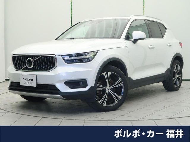 XC40B4 AWD インスクリプション 4WD