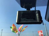 万が一のトラブルのときにも役に立つドライブレコーダーを装備しています。側面衝突や幅寄せ・割り込み対策に!