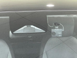 【ホンダセンシング】走行中に前方の車両等を認識し、衝突しそうな時は警報とブレーキで衝突回避と被害軽減をアシスト。より安全にドライブをお楽しみいただけます。
