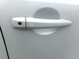 リクエストスイッチがタッチ式になりました。軽く触れるだけで鍵の開閉が出来ます。