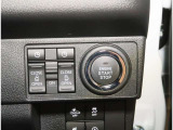 電動スライドドアは両側に装備しております〇