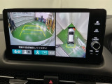 ガイドライン付きバックモニターで車庫入れも安心。知らない道でも安心して楽しくお出かけができます