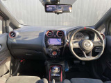 ノートの運転席周りの画像です。興味がわいて来ませんか?ゆっくり、じっくりご覧下さい。