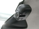 【ドラレコ搭載車】今や必需品のドライブレコーダー搭載車です。万が一のトラブルのときにも役に立つドライブレコーダーを装備しています。側面衝突や幅寄せ・割り込み対策に!