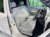 運転席シート廻りは使用感も少なく、良好な状態となっています。丁寧に使われていたことがよくわかりますね。