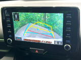 【バックカメラ】駐車時に後方がリアルタイム映像で確認できます。大型商業施設や立体駐車場での駐車時や、夜間のバック時に大活躍!運転スキルに関わらず、今や必須となった装備のひとつです!
