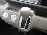 当店のお車をご覧頂き誠にありがとうございます。ホンダカーズ帯広 西21条店です。オススメの内装写真や装備写真を掲載しておりますので、ごゆっくりとご覧下さいませ。
