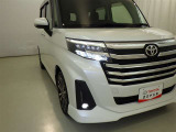 フォグランプ装着車です。暗い夜道の車両前方を明るく照らします
