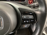 【アダプティブ・クルーズ・コントロール】予め設定した車速内でクルマが自動的に加減速。 前走車との適切な車間距離を維持しながら追従走行し、高速道路でのドライバーの疲労を軽減してくれる嬉しい機能付♪