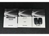保証書・記録簿・取扱説明書と揃っていいます。キーの電池は新品にお取替えしてから納車させて頂きます。