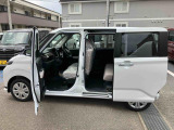 安全安心な走行のために、納車前には小さなクルマを知り尽くしたエキスパートが基本性能に関わる機能や状態を徹底的に点検しています。