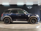 ☆MINIの車の始まりは大人四人がギリギリ乗れるコンパクトな車です!!今となっては3ナンバーですが、もともとは5ナンバーの車でした!!