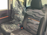 フロントシートです。ゆったり運転ができます。長距離ドライブもラクラク♪♪
