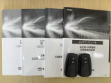 スマートキーは鍵をバッグに入れたままでもドアロックの開閉やエンジンのON・OFFができます。夜間や雨の日も鍵を探さなくて良いので便利です。