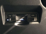 【ETC2.0装着車】カーナビと連携させることで全国の「ITSスポット」と双方向通信し渋滞を回避するルートを案内します。情報配信を受けるたびに最速のルートを再検索。料金所もストレスなく通過できます。