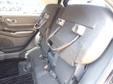 ◆チップアップ&ダイブダウン機構付【ULTR SEAT】は後席座面を左右分割で跳ね上げることができます。トランクで積載できない背の高い荷物をラクラク収納できます。ホンダ車ならではの人気装備です。